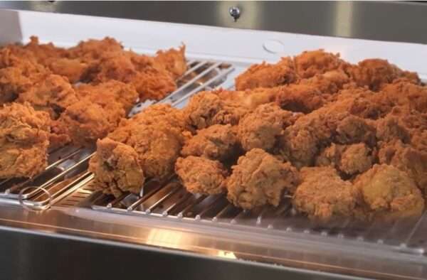 Chicken Display – Varmemonter HD4 Chicken Display – Varmemonter HD4 – Fried & Broasted Chicken